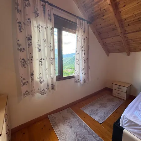 Daire Emily House In Gjirokastër